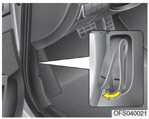 Hyundai Veloster: Opening the hood. 1.Pull the release lever to unlatch the hood. The hood should pop open slightly.